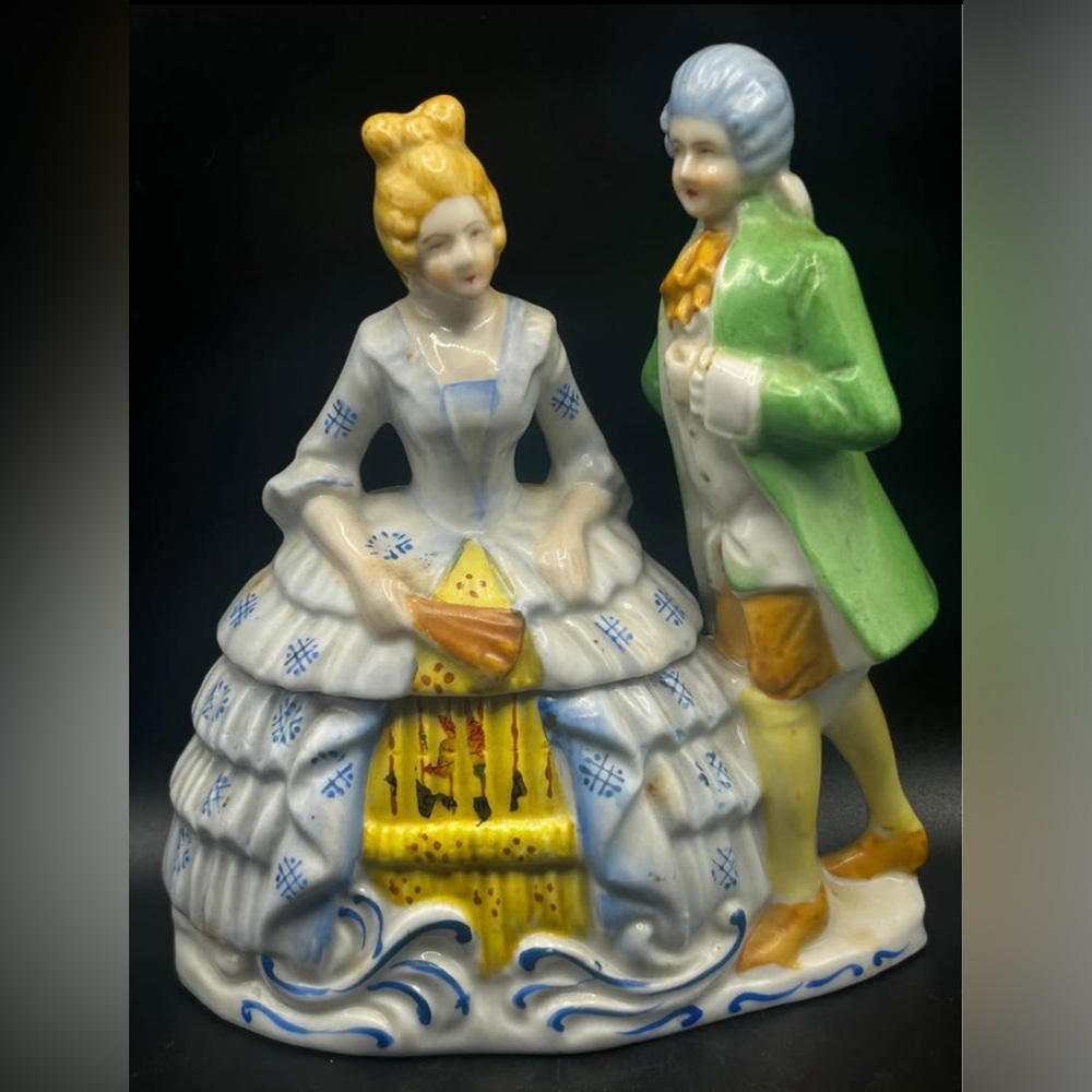 Vintage Hand Painted Ceramic Colonial / Victorian Courting Couple Trinket Box